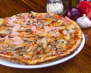 Pizza_de_Jamon_y_53c6ecb313833