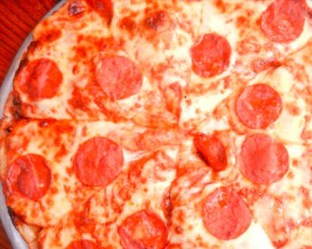 Pizza_de_Peperon_53e2c93e7890f